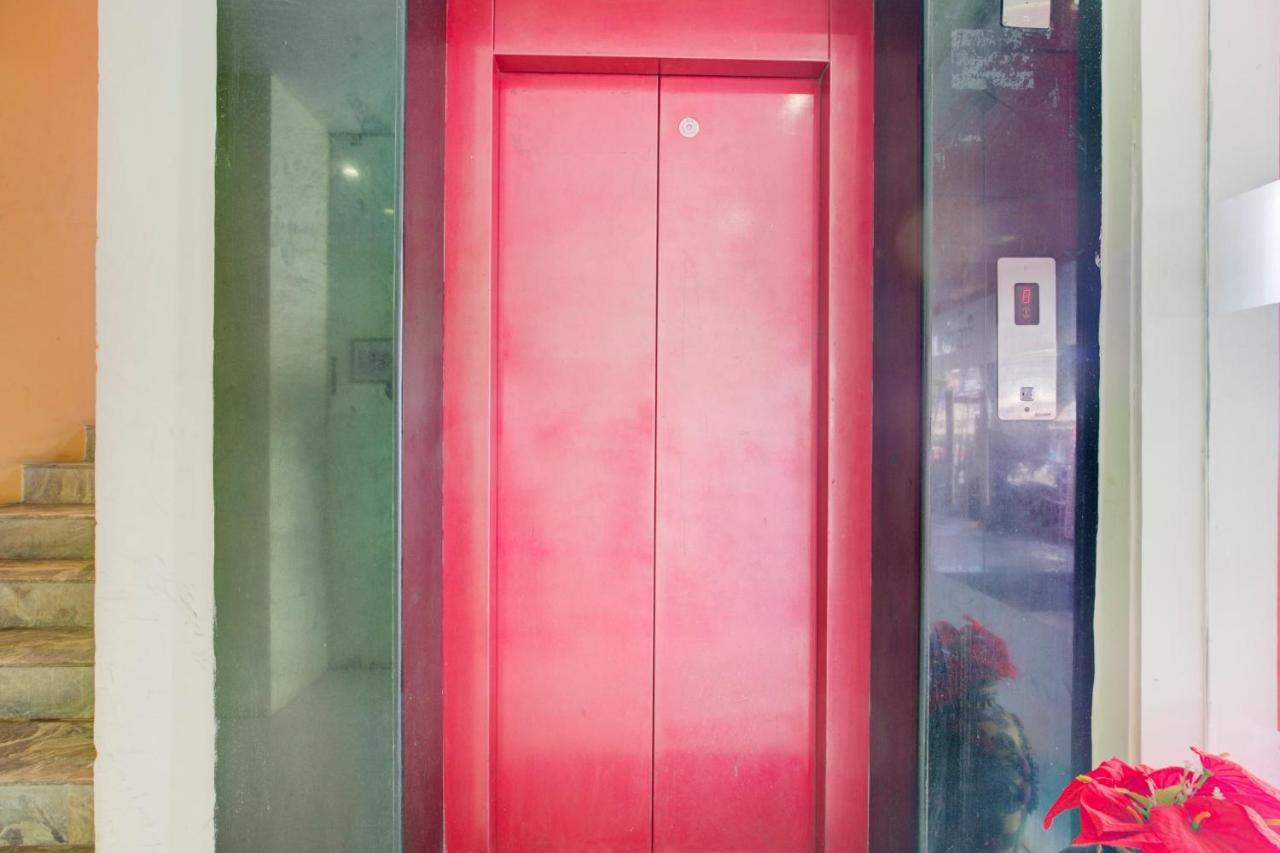 Oyo Flagship Amutha Residency Hotel Chennai Exterior photo