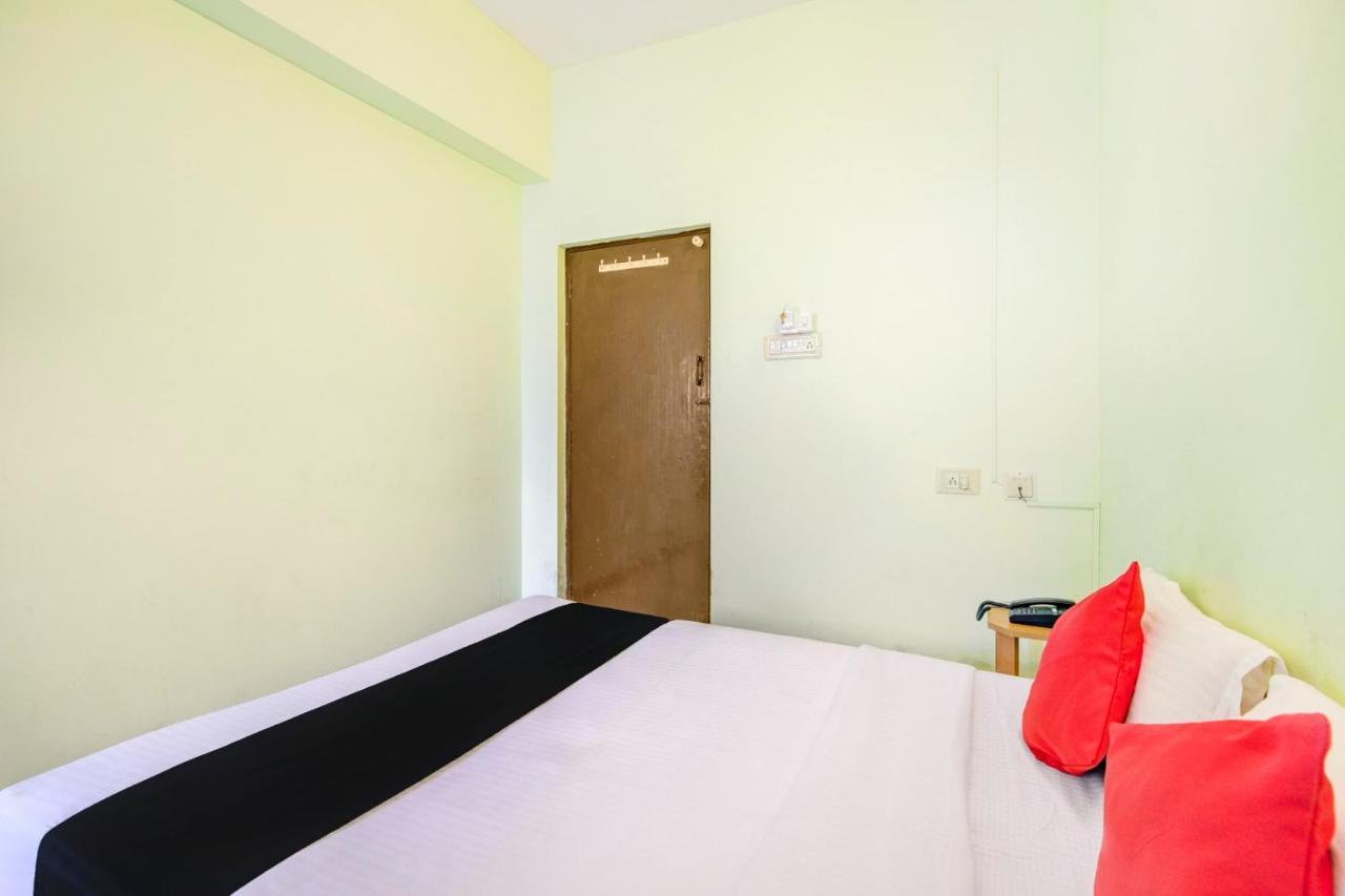Oyo Flagship Amutha Residency Hotel Chennai Exterior photo